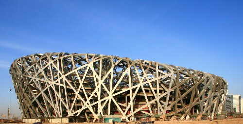 北京奧運會的主會場鳥巢就是經典的鋼結構建筑